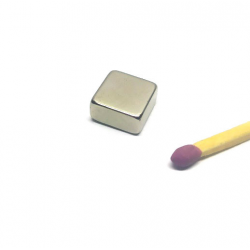 Неодимовий магніт квадрат 10*10*5 зчеплення 1.8 кг